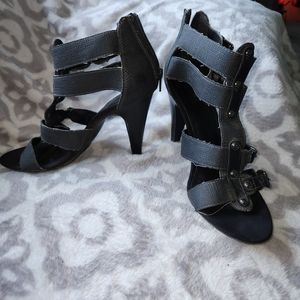 9 Pure Alfred Sung black frayed faux denim heeled sandal rivet and buckle detail